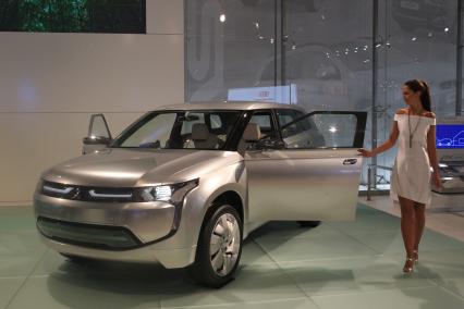 Открытие Московского международного автосалона - 2010, 25 августа 2010 года. Mitsubishi (Мицубиси).