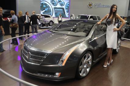 Автомобили и аксессуары, Московский международный автосалон 2010, Москва, 25 августа 2010 года. Автомобиль. Машина. Кадиллак ( Cadillac)