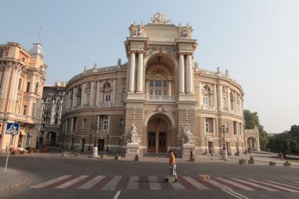 г. Одесса Театр Оперы и балета в Одессе 10 августа 2010г.