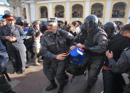 марш несогласных спб гостинный двор 31.09.2010