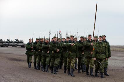 17 апреля 2010. Волгоград. Репетиция парада 9 мая.