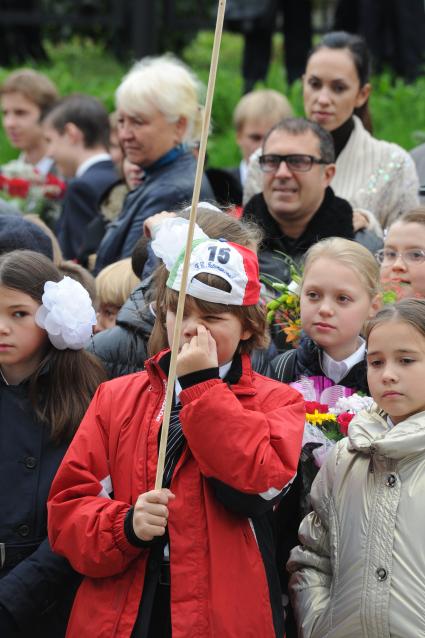 1 сентября 2010 года. День знаний. Первоклассники. Школа. Образование. 1 класс. Первоклассник. Учеба. Ученик. Праздник.