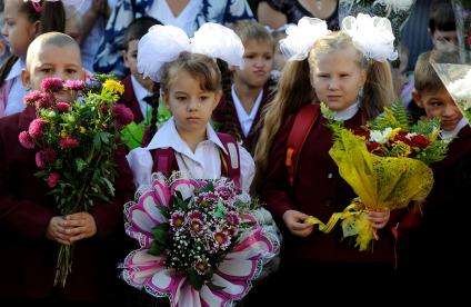 1 сентября 2010. Волгоград. Начало нового учебного года в юридическом лицее.