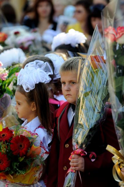 1 сентября 2010. Волгоград. Начало нового учебного года в юридическом лицее.