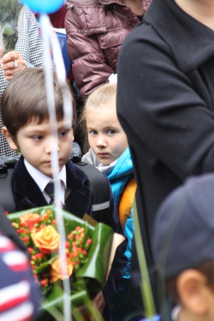 1 сентября в школе, Москва, 1 сентября 2010 года. Школа. Образование. Школьник. Ученик.