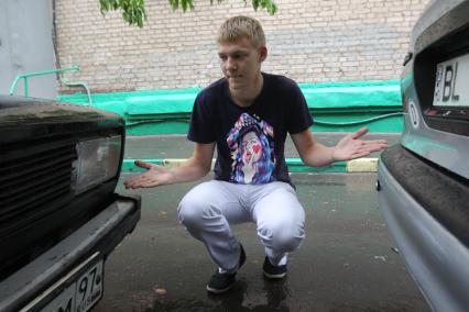 Автомобиль, дистанция между автомобилями, парковка, остановка  24 августа 2010 года.
