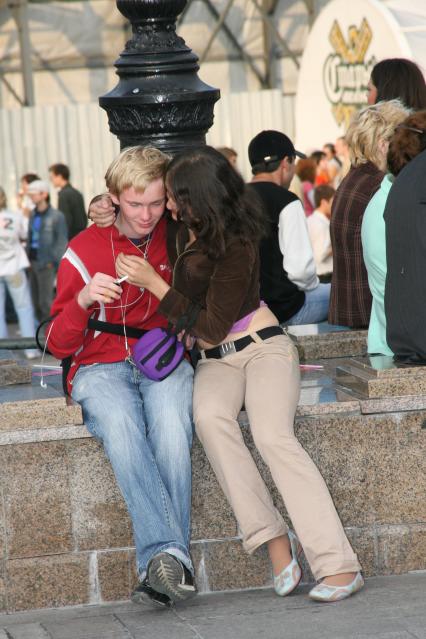 2 сентября 2006 года. День города. Молодежь. Отдых. Праздник. Любовь. Парапет.