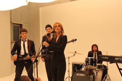 Певица Наталья Подольская на съемках нового музыкального клипа, 1 сентября 2010 года.