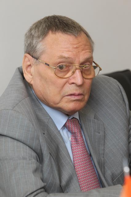 Эдуард Михайлович Никитин, ректор Академии повышения квалификации и переподготовки работников образования. В гостях КП 27 августа 2010 год.