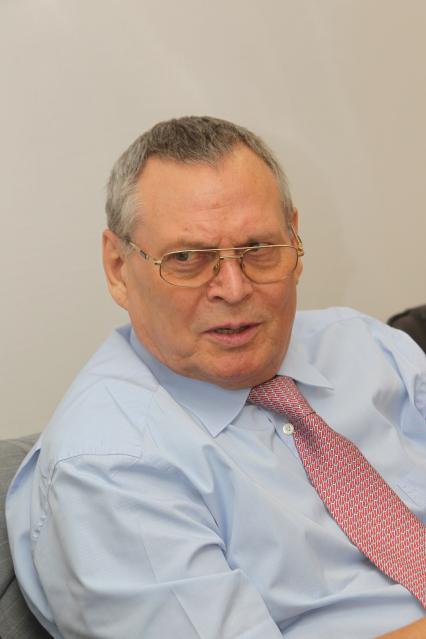 Эдуард Михайлович Никитин, ректор Академии повышения квалификации и переподготовки работников образования. В гостях КП 27 августа 2010 год.