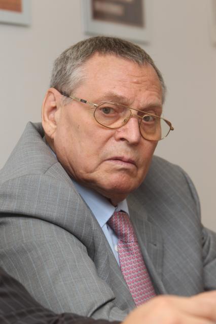 Эдуард Михайлович Никитин, ректор Академии повышения квалификации и переподготовки работников образования. В гостях КП 27 августа 2010 год.