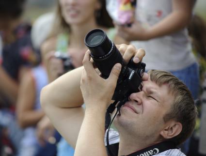 4 сентября 2010. Волгоград. День города. Авиашоу пилотажных групп \" Соколы России \", \" Русские витязи \" и \" Стрижи \", посвященное столетию Качинского училища летчиков.