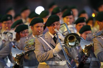 Красная площадь. Международый военно - музыкальный фестиваль `СПАССКАЯ БАШНЯ.   Фото: 03 сентября 2010 год.