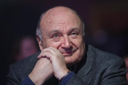 Дата: 24.10.2009, Время: 15:55. Михаил Михайлович (Маневич) Жванецкий (6 марта 1934, Одесса) . русский писатель-сатирик и исполнитель собственных произведений на конкурсе КРАСА РОССИИ 2009 в Кемерово.