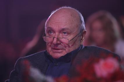 Дата: 24.10.2009, Время: 16:15. Михаил Михайлович (Маневич) Жванецкий (6 марта 1934, Одесса) . русский писатель-сатирик и исполнитель собственных произведений на конкурсе КРАСА РОССИИ 2009 в Кемерово.