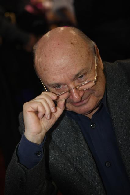 Дата: 24.10.2009, Время: 15:11. Михаил Михайлович (Маневич) Жванецкий (6 марта 1934, Одесса) . русский писатель-сатирик и исполнитель собственных произведений на конкурсе КРАСА РОССИИ 2009 в Кемерово.