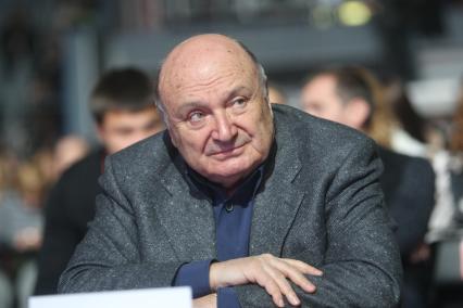 Дата: 24.10.2009, Время: 15:50. Михаил Михайлович (Маневич) Жванецкий (6 марта 1934, Одесса) . русский писатель-сатирик и исполнитель собственных произведений на конкурсе КРАСА РОССИИ 2009 в Кемерово.