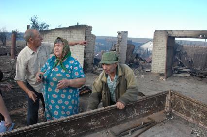 Лесные пожары в Волгоградской области, 3 сентября 2010 года. Лесной пожар. Погорельцы. Стихийное бедствие. Страхование недвижимости. Лето. Жара.