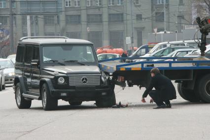 28 марта 2008 года. Авария. Эвакуатор. Машина. Улица.