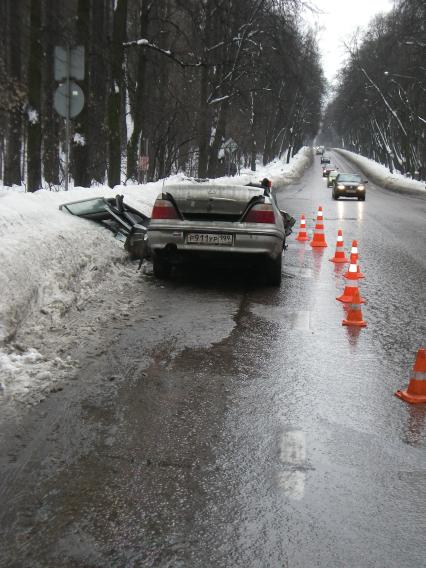 25 февраля 2010 года. Авария . Машина. Улица. Зима. Снег.