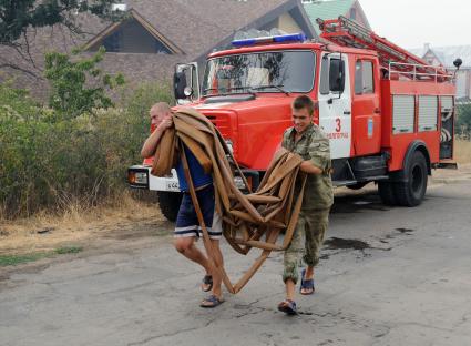 3 сентября 2010, Волгоградская область, Средне-Ахтубинский район. Тушение лесных пожаров на подступах к поселкам.