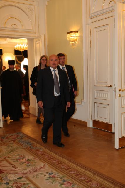 3 октября 2008 года. Резиденция Патриарха в Даниловом монастыре. Второе заседание Попечительского совета благотворительного фонда поддержки русских святынь на Святой Горе Афон. На снимке: Мэр Москвы Юрий Лужков.