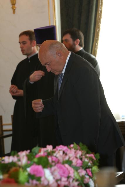 3 октября 2008 года. Резиденция Патриарха в Даниловом монастыре. Второе заседание Попечительского совета благотворительного фонда поддержки русских святынь на Святой Горе Афон. На снимке: Мэр Москвы Юрий Лужков.