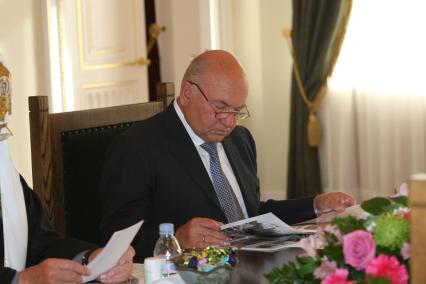 3 октября 2008 года. Резиденция Патриарха в Даниловом монастыре. Второе заседание Попечительского совета благотворительного фонда поддержки русских святынь на Святой Горе Афон. На снимке: Мэр Москвы Юрий Лужков.