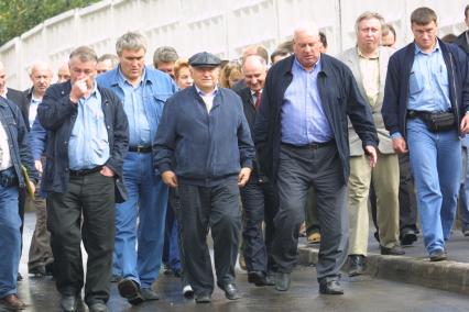 9 августа 2003 года. Юрий Лужков. Кепка.