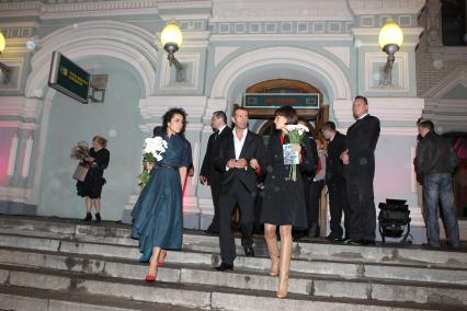22 сентября 2010 года. Кинотеатр ПУШКИНСКИЙ. Премьера фильма КРАЙ. На снимке: актер Владимир Машков и его супруга Оксана Шелест.