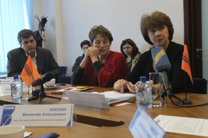 Дата съемки : 07.10.2010. В КП состоялась пресс-конференция группы по исполнению проекта ПАСПОРТ ЗДОРОВЬЯ ШКОЛЬНИКА. На фото:
