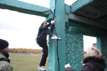 Дата съемки : 16.10.2010.  В городе Ногинске прошел отбор на шоу ЖЕСТОКИЕ ИГРЫ , в этом отборе учавствовала работник КП  Надежда Шульга  - журналист отдела телевидения! На фото : Надежда Шульга