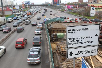 Г. Москва. Ленинградское шоссе. пробки. знаки ремонт дороги. переход. мост. пробка. затор.