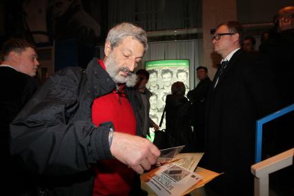 3 ноября 2010 года. Кинотеатр Пушкинский. Премьера фильма Брестская крепость. На снимке: художник Сергей Цигаль.