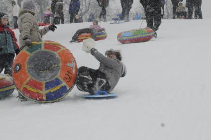 10 января 2010 года. Катание с горы на баллоне.