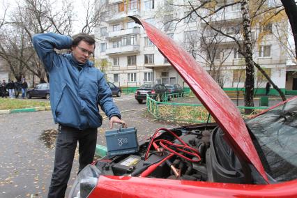 Дата съемки : 27.10.2010.
Поломка аккумулятора
На фото : Сотрудник КП Прохоров Иван