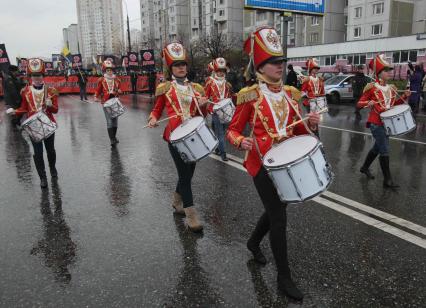 Дата съемки : 04.11.2010.
В Москве прошел РУССКИЙ МАРШ  националистических организаций .  День народного единства.
На фото :  барабанщицы принявшие участие в РУССКОМ МАРШЕ