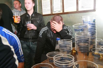 21 мая 2008 года. Футбольные фанаты.