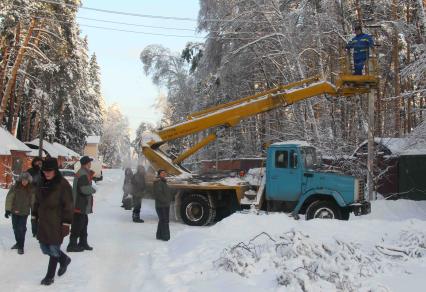 Дата съемки: 04.01.2011 г. Москва лед, Ледяной дождь, электроэнергия обледенение, эллектрик