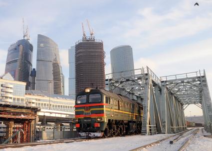 Московская окружная железная дорога (МОЖД), Москва, январь 2011 года. Поезд. Пути. Локомотив. Товарный. СИТИ.