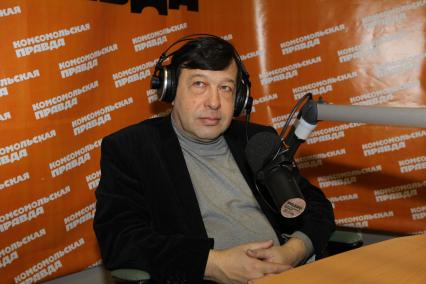 Дата съемки: 12 января 2011. Евгений Гонтмахер - член правления Института современного развития. На радио КП.
