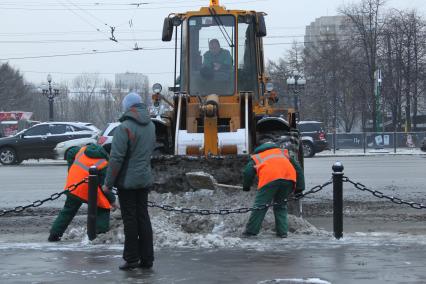 Дата съемки: 08 декабря  2010. Москва. Чистка, уборка снега, дворник, дворники