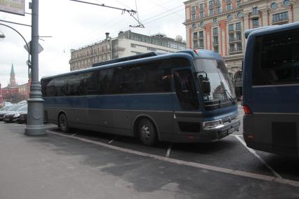 25 ноября 2010. Парковка на Тверской улице.