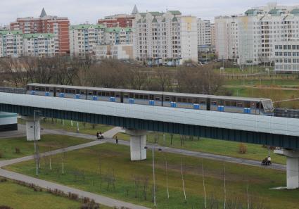 26 октября 2010 года. Бутовская линия скоростного транспорта Москвы.