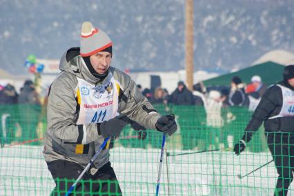 Ежегодная лыжня России, Саратов, 14 февраля 2010 года. Лыжи, лыжники, лыжный забег, соревнование, конкурс, зима, спорт, спортсмен, здоровье, лыжная форма, зимние развлечения, отдых, зимние виды спорта.
