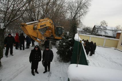 26 января 2010 года. Поселок Речник. Судебные приставы.