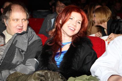 Россия. Москва. 18 января 2011. Член общественного совета движения МГЕР Анна Чапман на премьере фильма режиссера К.Кузина САМЫЙ ЛУЧШИЙ ФИЛЬМ 3-ДЭ в кинотеатре ОКТЯБРЬ.