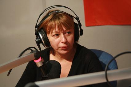 1 февраля 2010 года. Певица Алена Апина на радио КП.