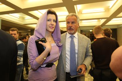 21 января 2011 Мосфильм. Вручение премии Национальной Академии кинематографических искусств и наук России ЗОЛОТОЙ ОРЕЛ. На снимке: Бывший помощник президента РФ Сергей Ястржембский с женой Анастасией