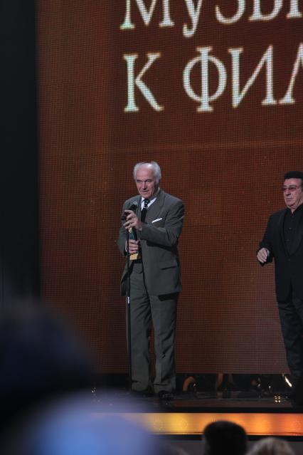 21 января 2011 Мосфильм. Вручение премии Национальной Академии кинематографических искусств и наук России ЗОЛОТОЙ ОРЕЛ. На снимке: композитор Евгений Дога.